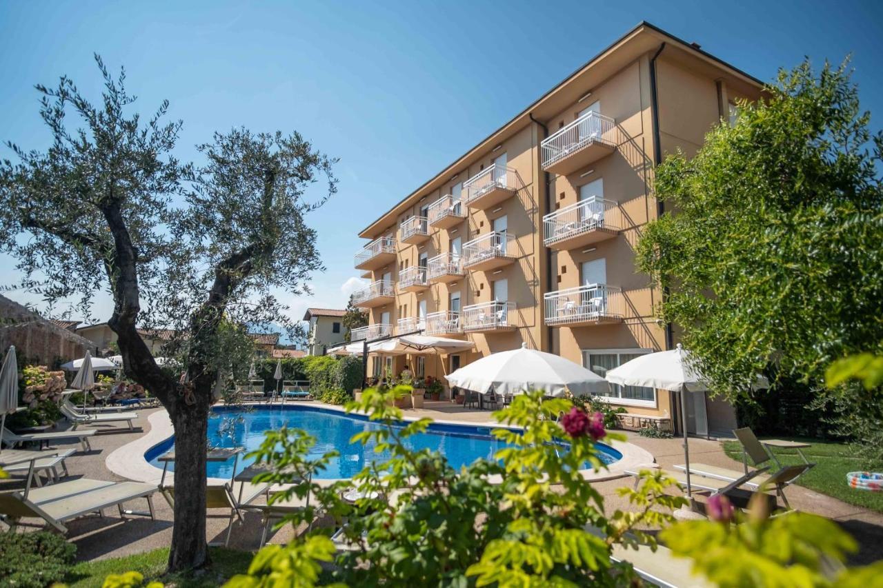 Hotel Romeo Torri Del Benaco Zewnętrze zdjęcie