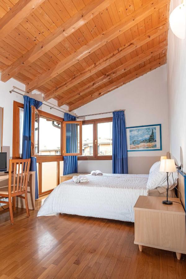 Hotel Romeo Torri Del Benaco Zewnętrze zdjęcie