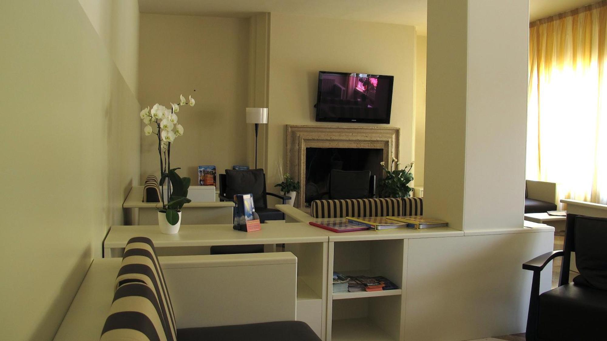 Hotel Romeo Torri Del Benaco Zewnętrze zdjęcie
